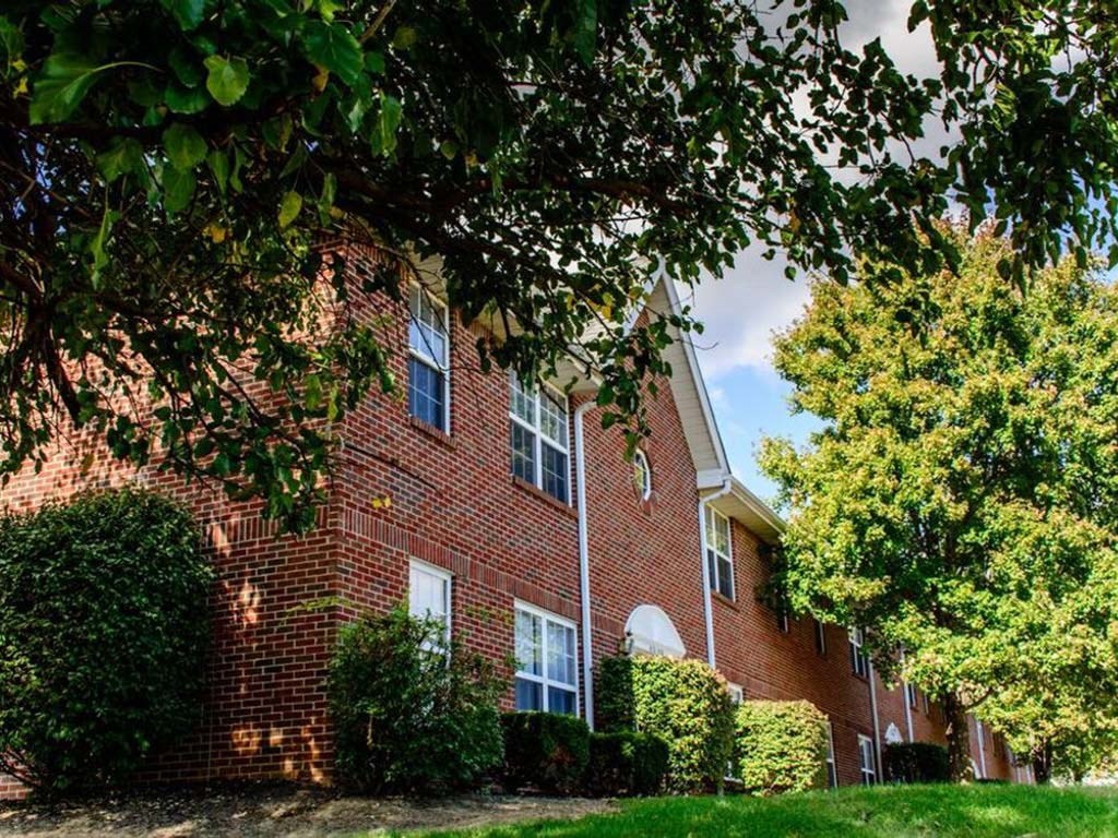 Lush Green Outdoors at HUB of New Albany, Indiana, 47150