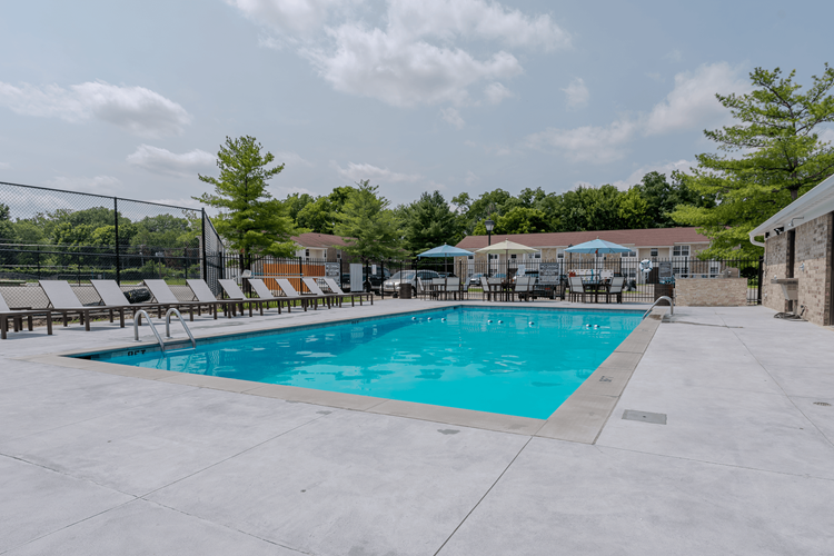 The Court At Sandstone Apartments