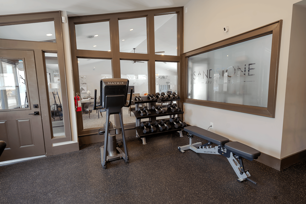 Free Weights at The Court at Sandstone Apartments, Indiana