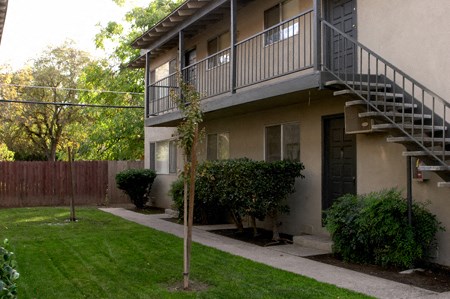 Walnut Crest Exterior