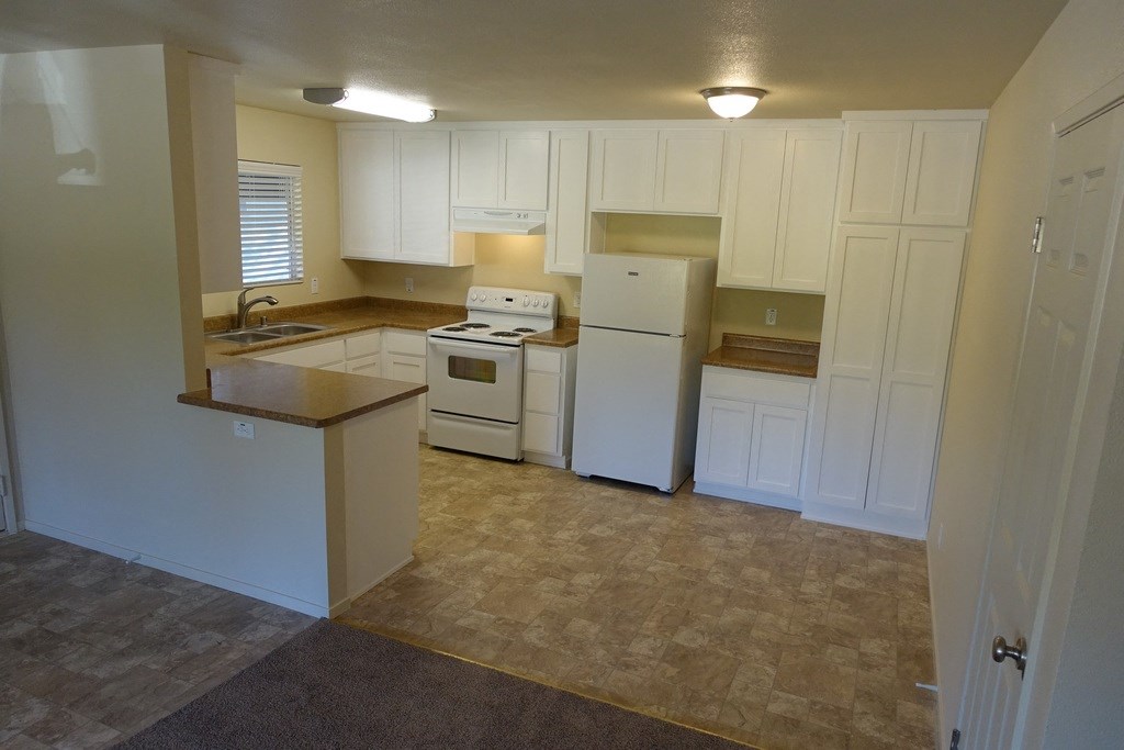 Walnut Crest Interior Kitchen