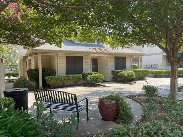 Country Glen Leasing Office and Clubhouse