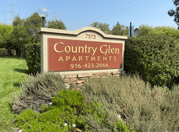 Country Glen Monument Sign - Photo Gallery 1