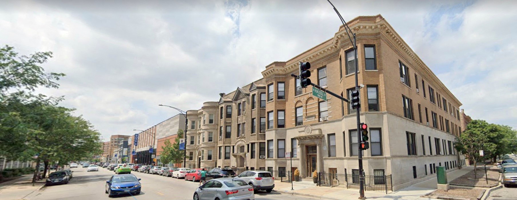 900 Montrose / 4408 Hazel