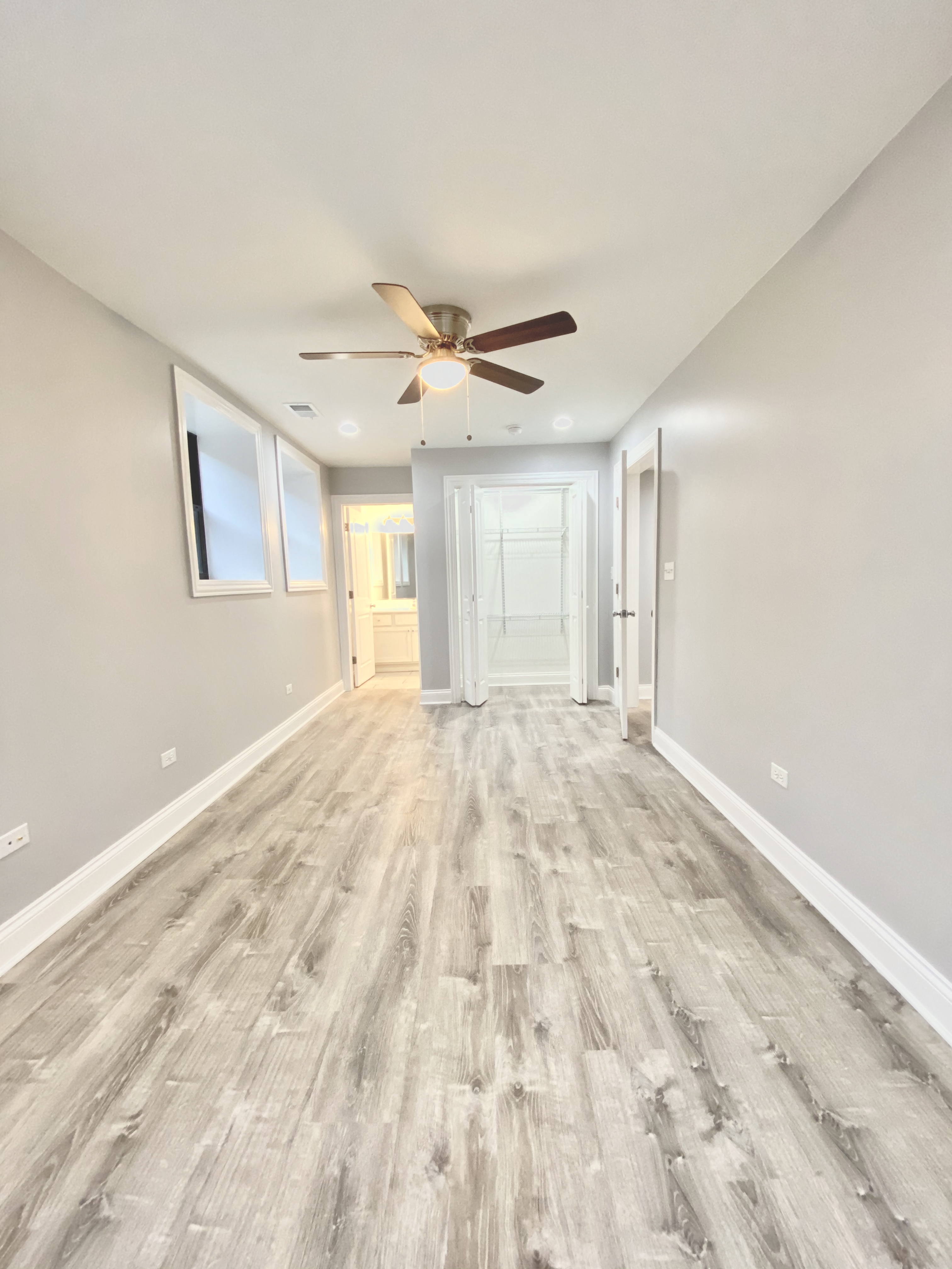 900 Montrose Bedroom