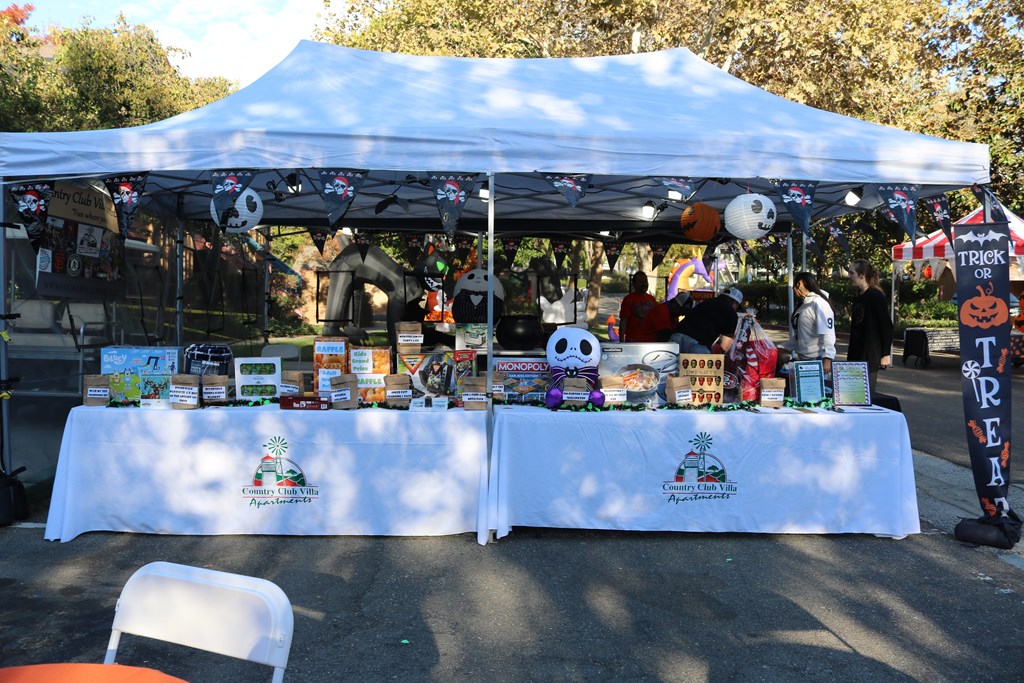 Party tent with raffle prizes all complimentary event for CCV Residents