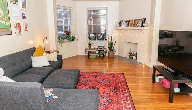 1-bedroom apartment at Hobart Court Apartments in Pittsburgh, PA