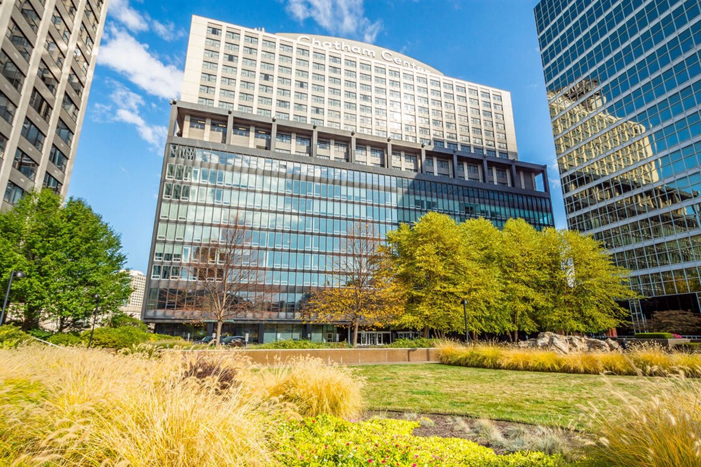 main view of the office building at The Washington at Chatham, Pittsburgh, PA 15219