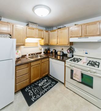 308 Mckee Place 4-5 Beds Apartment for Rent - Photo Gallery 2