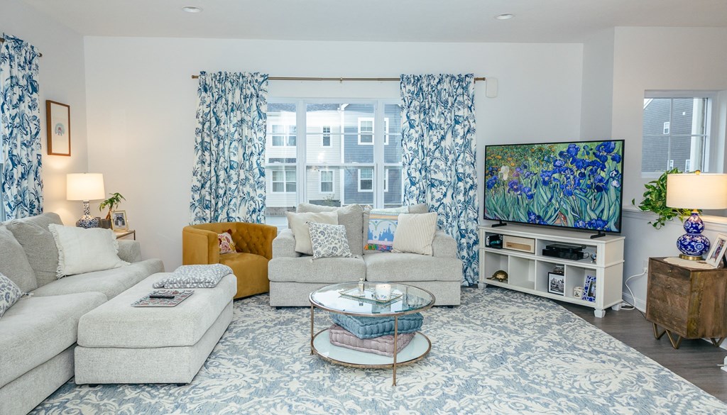 Muirfield 3 Bedroom w/ Finished Basement & Large Deck Layout