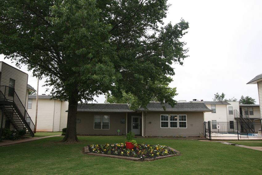 Timberwood Apartments, 5542 S Walker, Oklahoma City, OK RentCafe