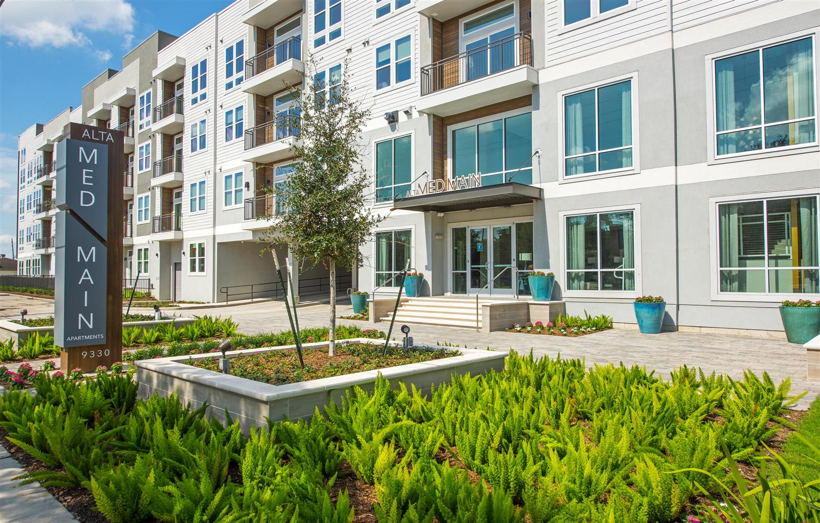 Alta Med Main Apartments, 9330 S Main Street, Houston, TX
