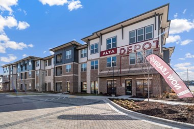 101 South Lowry Street 1-3 Beds Apartment for Rent