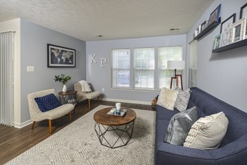 Living Room - Photo Gallery 2