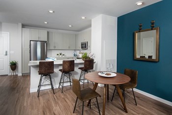 21 Executive Drive 1-2 Beds Apartment for Rent - Photo Gallery 2