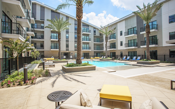 Alta City West Apartments 9233 Westheimer Road Houston Tx Rentcafe