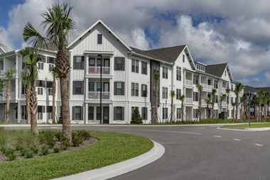 Exterior Landscape at The Atwater at Nocatee, Ponte Vedra, Florida