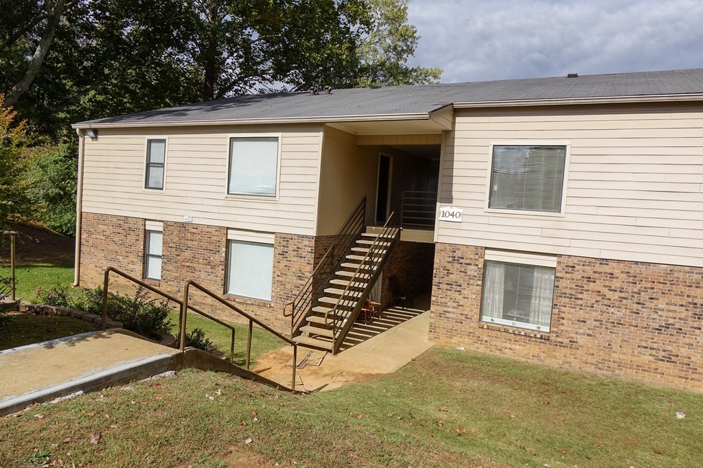 this is a photo of the leasing office at tyson park apartments in dallas,