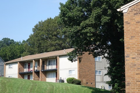 Elegant Exterior View at Ridgecrest Apartments, Memphis, Tennessee