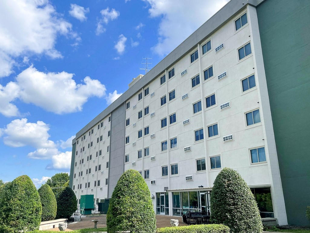 the building where the hotel is located