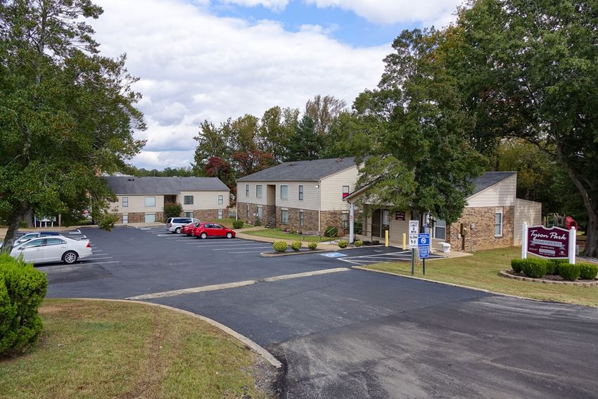 Tyson Park Apartments, 1044 Manley St, Paris, TN - RentCafe