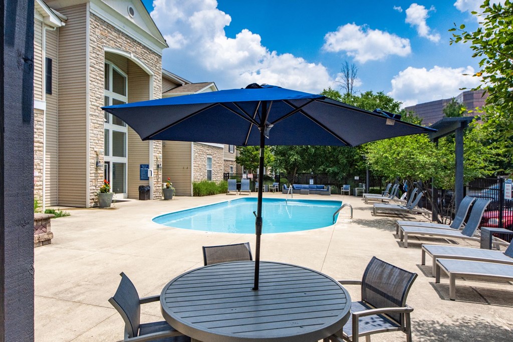 Poolside Relaxing Chairs at Prescott Place, Columbus