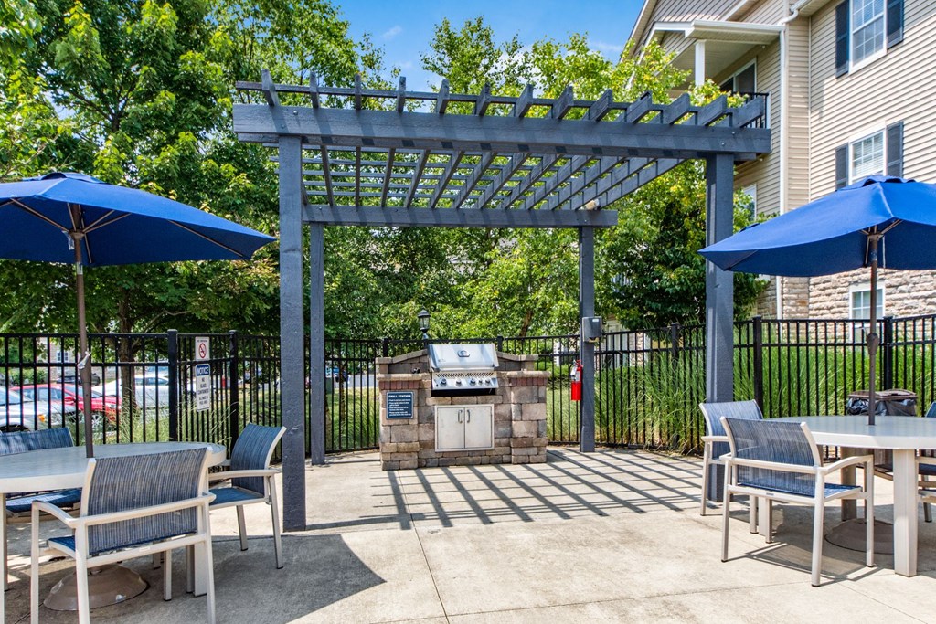Patio And Grill Stations at Prescott Place, Ohio