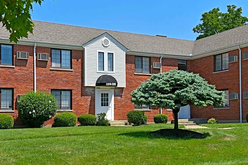 Property Exterior at Huntley Ridge, Kettering, OH