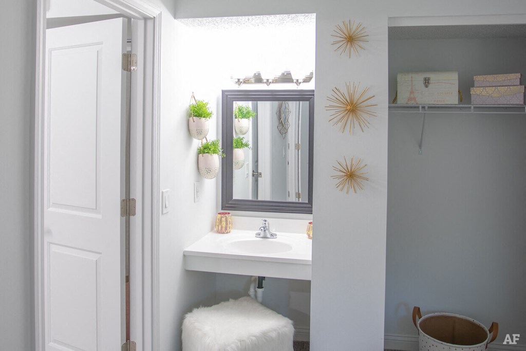 Vanity Lights at Timber Glen Apartments, Batavia, Ohio