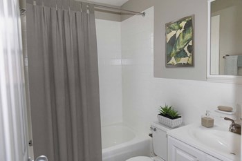 Soaking Tubs With Ceramic Tile Soaking Tubs With Ceramic Tile at Huntley Ridge, Ohio - Photo Gallery 6