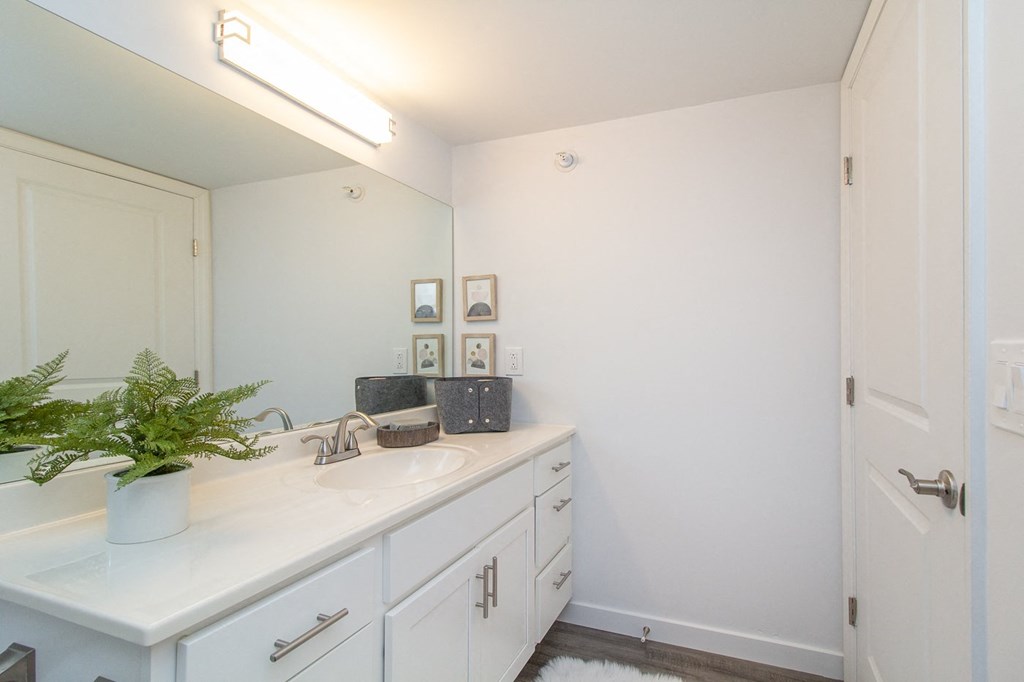 Kitchen Sink at Ivy Hills Living Spaces, Cincinnati, 45244