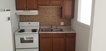 303 Superior Ave. 1 Bed Apartment for Rent
