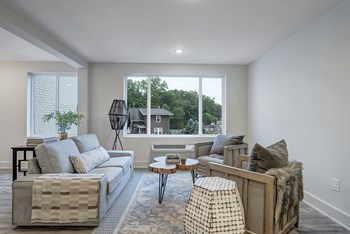 3160 Linwood Ave Studio-1 Bed Apartment for Rent - Photo Gallery 2