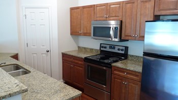 4451 Love Lane 1-3 Beds Apartment for Rent - Photo Gallery 4