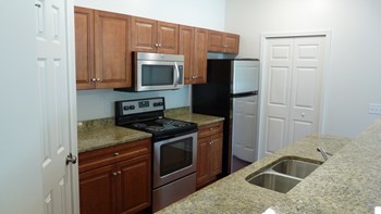 4451 Love Lane 1-3 Beds Apartment for Rent - Photo Gallery 3