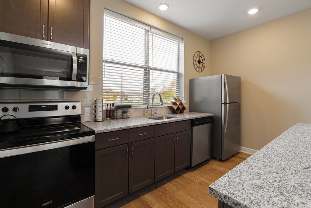 Kitchen Appliances at Adelphi Quarter, Columbus, 43203