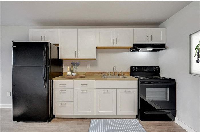 Fully Equipped Kitchen at National Road Apartments, Ohio