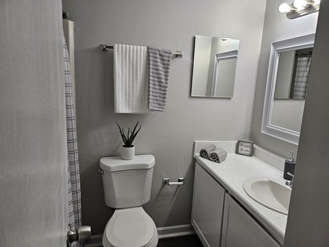 5133 Secor Road Studio-2 Beds Apartment for Rent