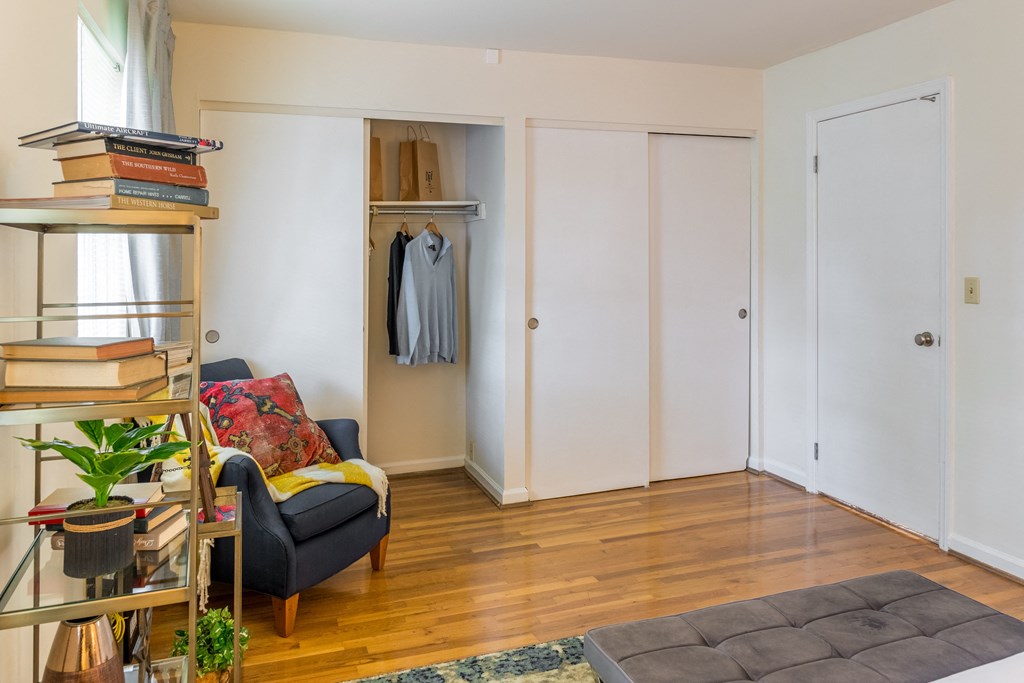 Room with Closet at Indian Creek Apartments, 45236