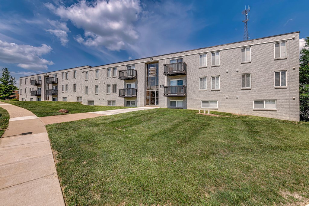 Building Exterior at The Apex, Ohio, 45239