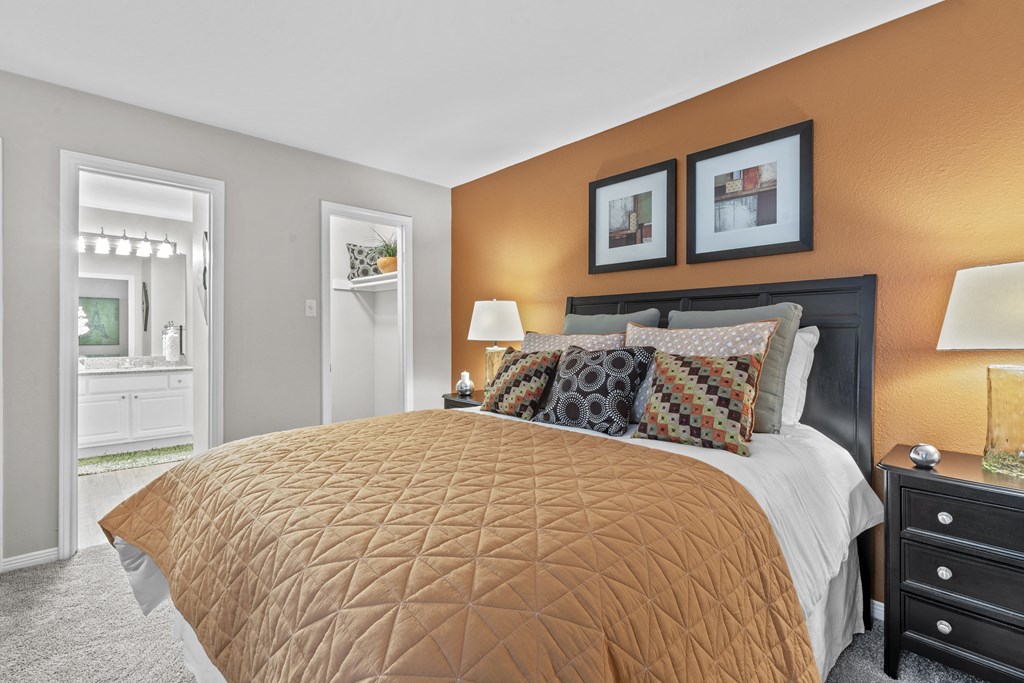 Gorgeous Bedroom at Regency Place, North Carolina