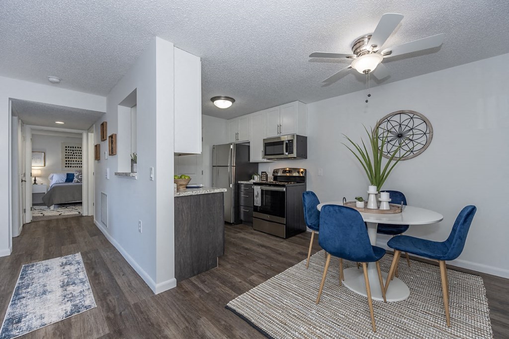 dining room with ceiling fan at Mallard Landing Apartments , Ohio