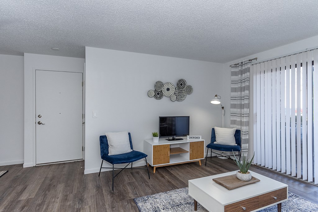 Family room at Mallard Landing Apartments , Marion, 43302