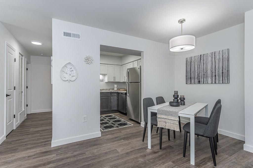 Dining at Bloomfield Apartments, Ohio, 45426