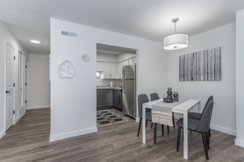 Dining Dining at Bloomfield Apartments, Ohio, 45426 - Photo Gallery 4