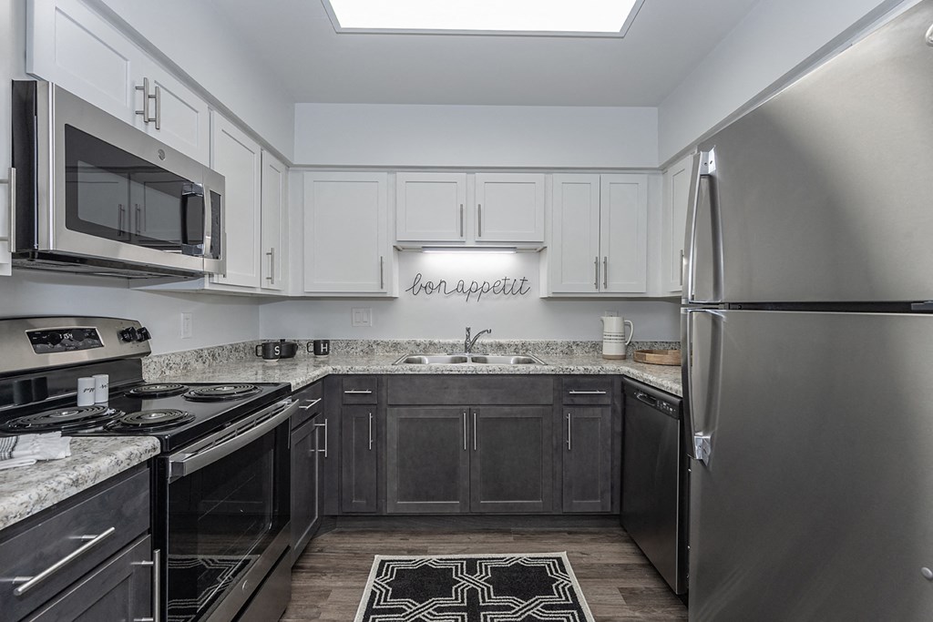 Modern Kitchen  at Bloomfield Apartments, Ohio