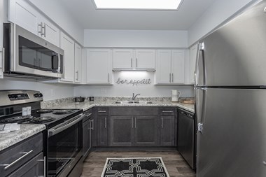 4921H Bloomfield Drive 2 Beds Apartment for Rent - Photo Gallery 3
