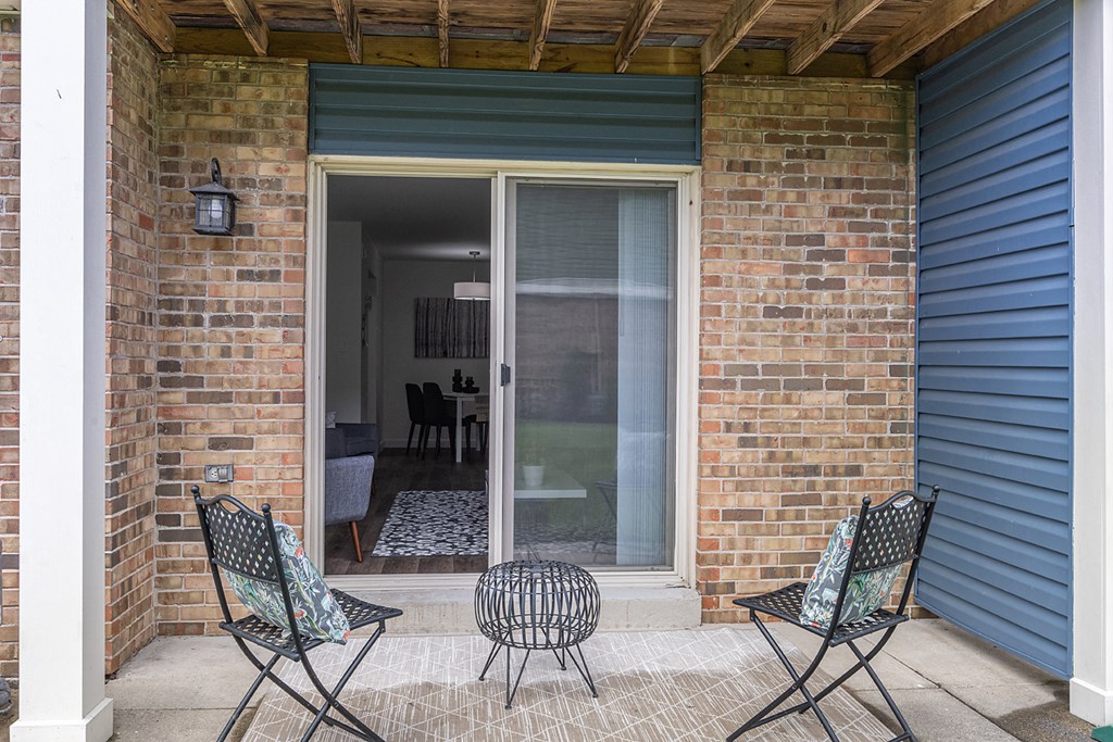 Backyard at Bloomfield Apartments, Dayton, OH