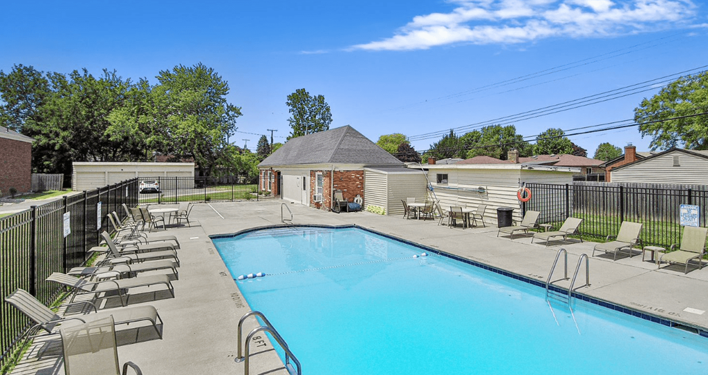 the enclave at homecoming terra vista pool