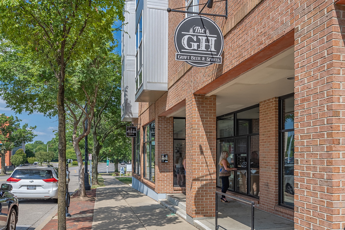 DeSales Flats Apartments*